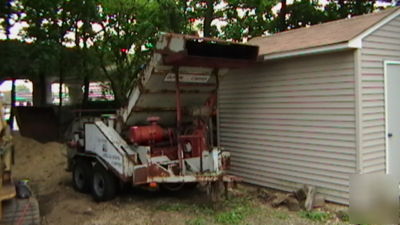 Olathe 864 pallet $wood chipper shredder grinder