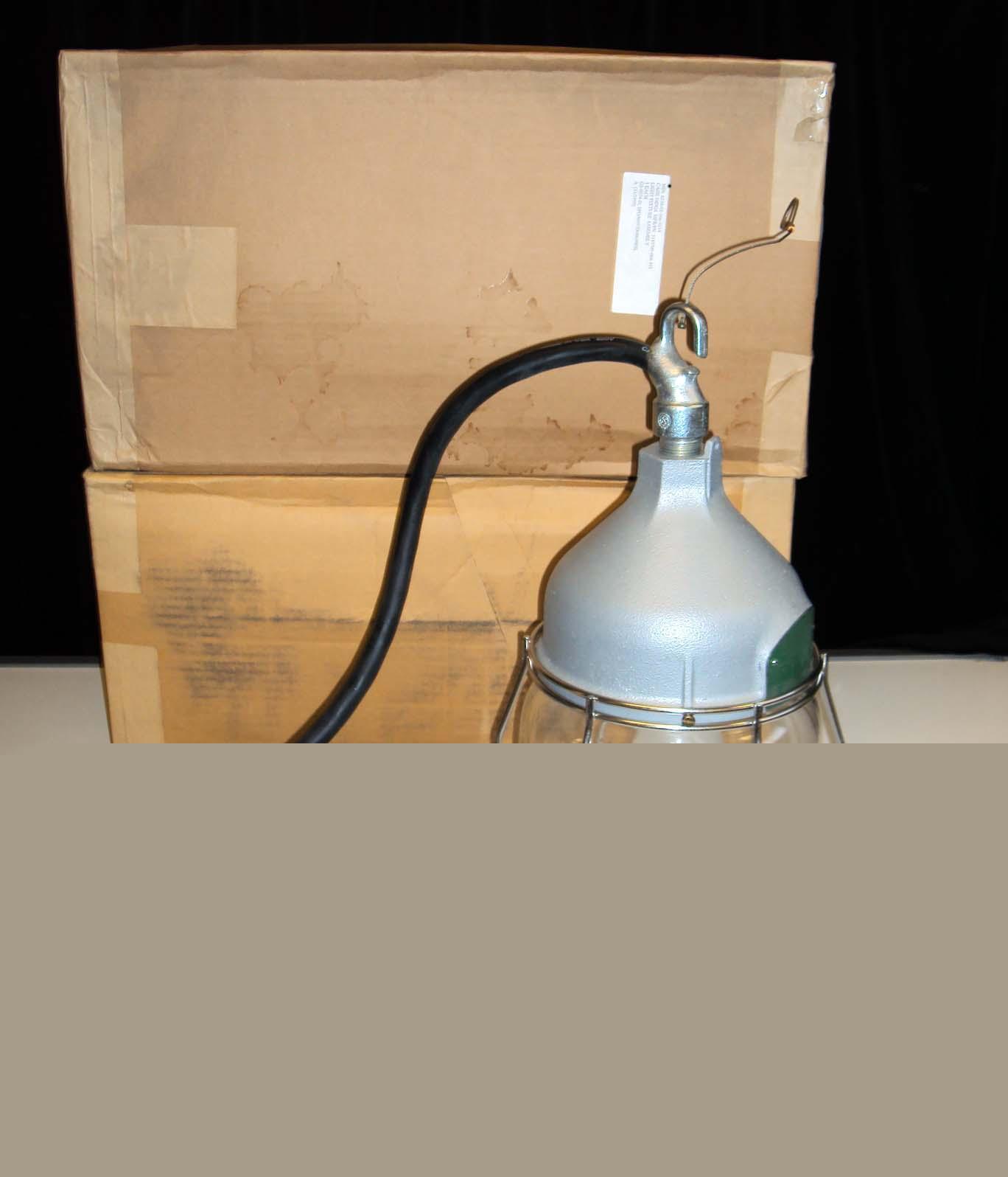 New 3 appleton industrial hazardous light fixtures * *