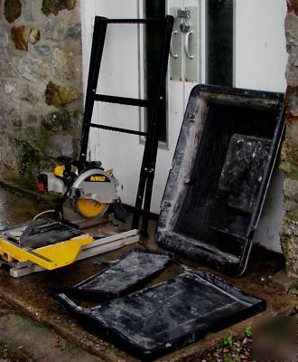 Dewalt wet blade tile saw, stand and tray, 