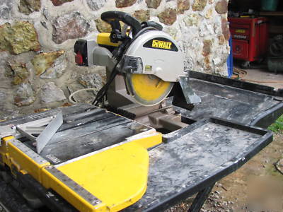 Dewalt wet blade tile saw, stand and tray, 