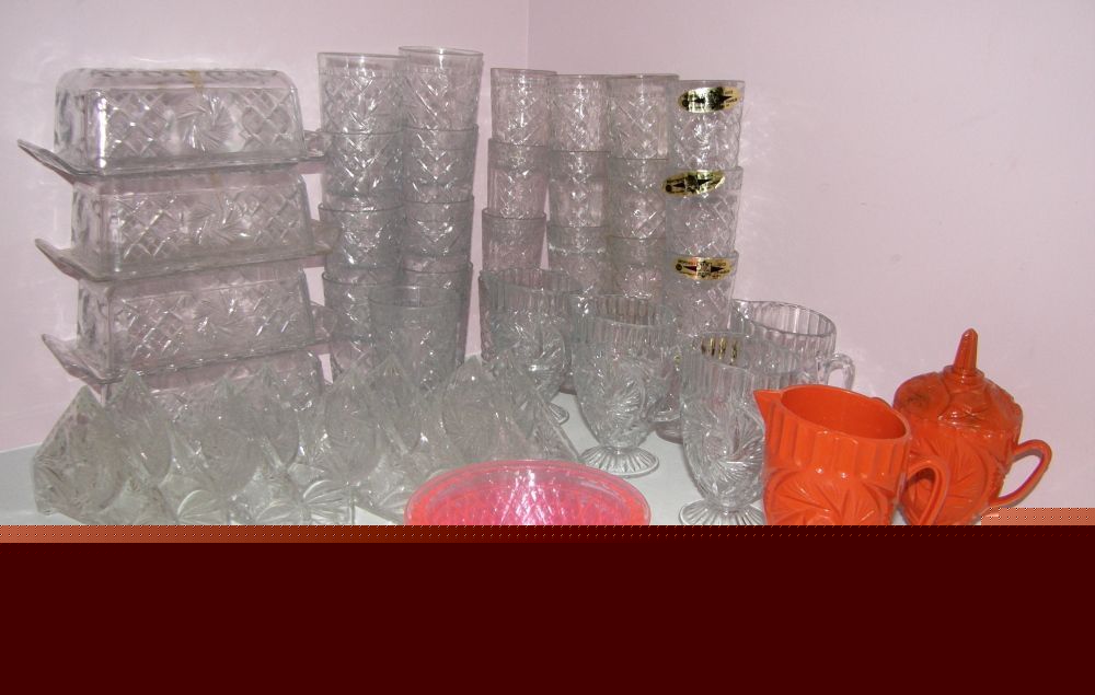 Huge lot 48 pces plastic restaurant dishes vintage nwt