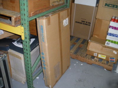 New adam equipment floor scale cpwplus 300L 660LB. max