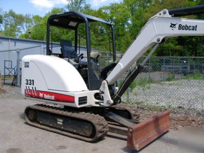 Bobcat 331 excavator kubota diesel rubber kubota diesel