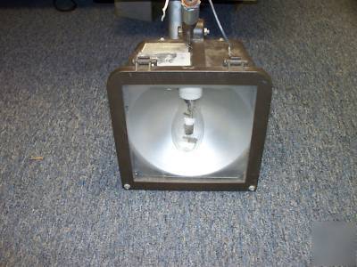 Hubbell mic-0175H-358 light fixture