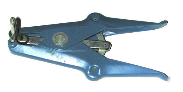 Hellermann sleeving tool 35MM x 25MM & 100+ sleeves