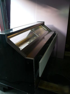 Hussmann 74â€ lighted deli serving/display refrigerated