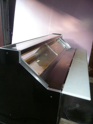 Hussmann 74â€ lighted deli serving/display refrigerated