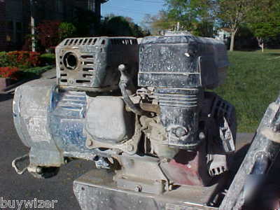 Nice graco GM5000 airless paint sprayer w/ honda engine