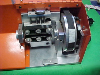 Eraser rotary blade tubing cutter