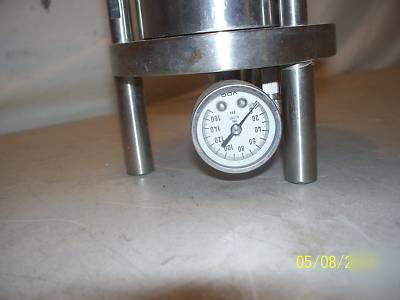 Millepore hazardous waste filter pressure vessel s.s.