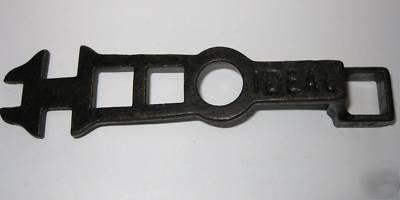 Ideal 1903 tractor buggy farm implement wrech tool a++