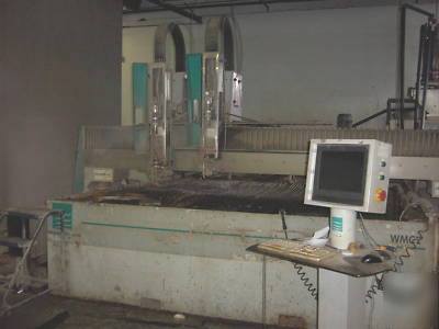 Flow wmc-4040 dynamic waterjet low hours