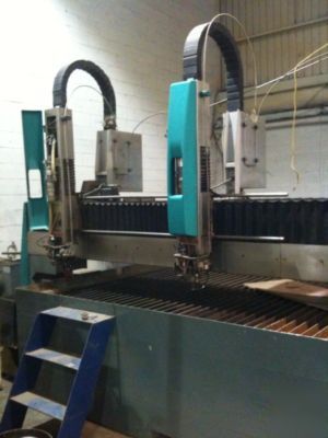 Flow wmc-4040 dynamic waterjet low hours