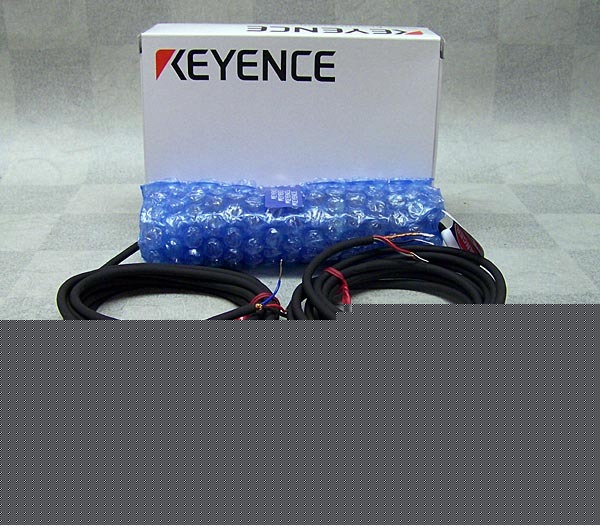 New keyence LX2-v-12/12W laser micrometer/sensor set