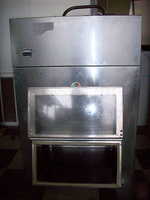 Silver king lettuce crisper/dispenser (SK25B)-used