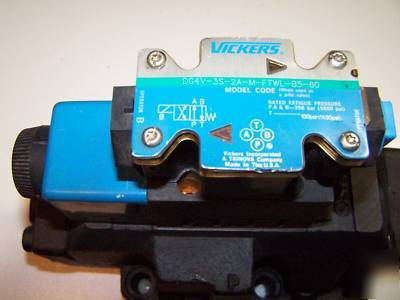 Vickers D08 hydraulic valve #DG5S-8-2A-m-ftwl-B5-30