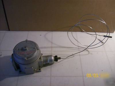 United electric control temperature switch E121-3BS