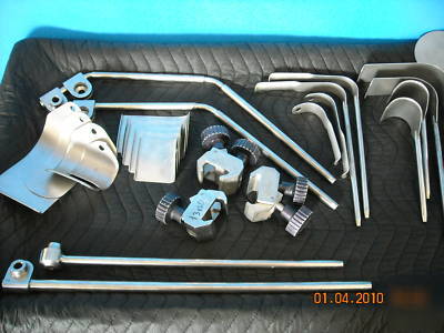 Minnesota scientific omni trac retractor set