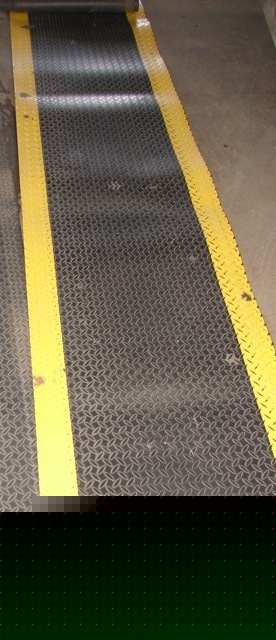 93 ft. of antifatigue mat matting black & yellow