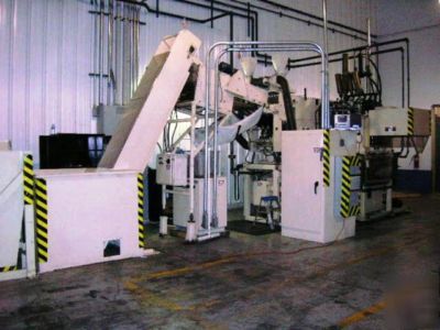 B&g plastics 4-mold blow molding machine
