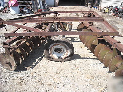 International 37 12' wheel disk disc hyd lift pull type
