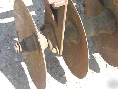 International 37 12' wheel disk disc hyd lift pull type