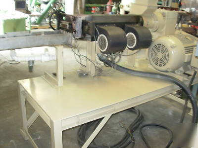 Plastic extruder barron ospree pelletizing line
