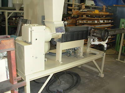 Plastic extruder barron ospree pelletizing line
