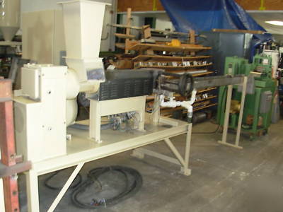 Plastic extruder barron ospree pelletizing line