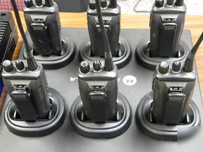6EA motorola PR400 jobsite two way radios w/chargers 