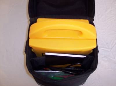 Fluke 1550B megohmmeter with leads, case, manuals
