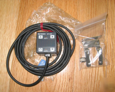 New keyence ap-33K digital pressure switch sensor 