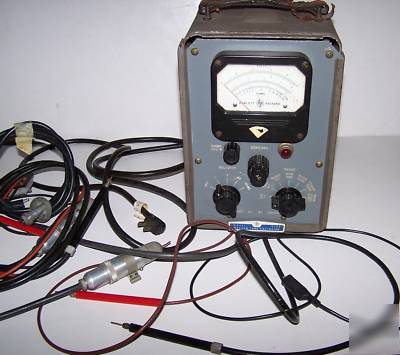 Hewlett packard vacuum tube voltmeter model 410B