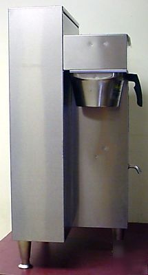 Fetco cbs-2042E extractor series coffee brewer