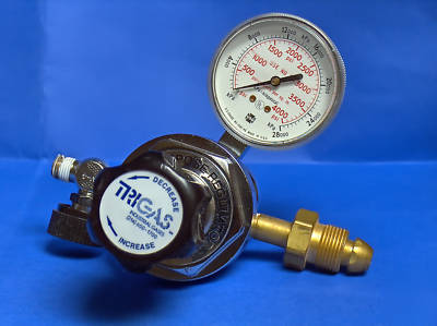 Matheson gpt 270 c regulator valve MA28748 w/gauge nos