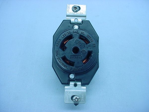 10 leviton L22-30 locking receptacles 30A 277/480V 3Ã¸y