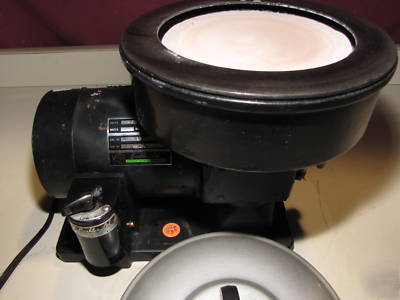 Buehler apparatus for metallurgy/geology (polisher)