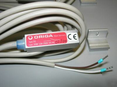 Lot of 32 origa proximity switch type rs 35W 1.5A 250V
