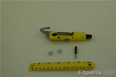 Benchmade ert-1 rescue hook knife w glass breaker