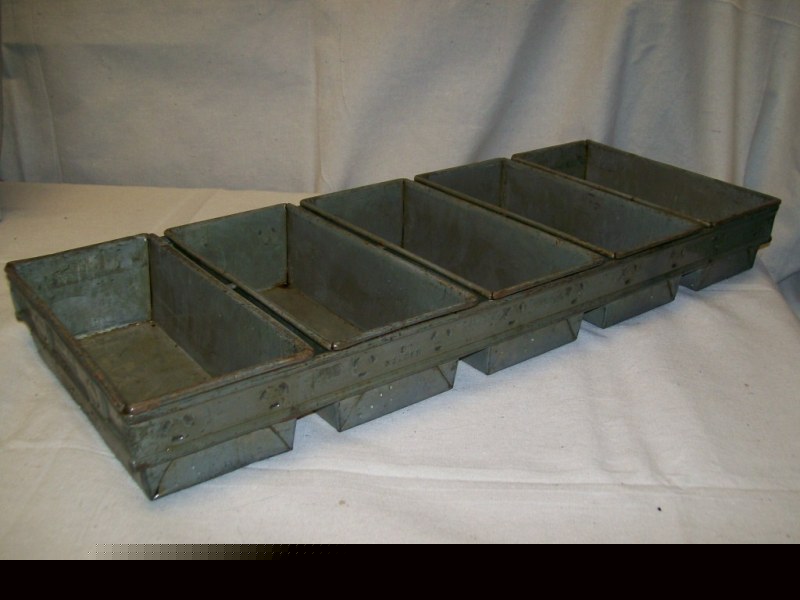 Bread pan 5 strap, cleaned and glazed