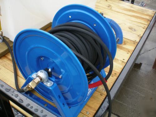 The bandit trailer mounted, hot water pressure washer