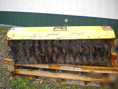 Mlt ii power sweeper broom attachment toro bobcat m-b