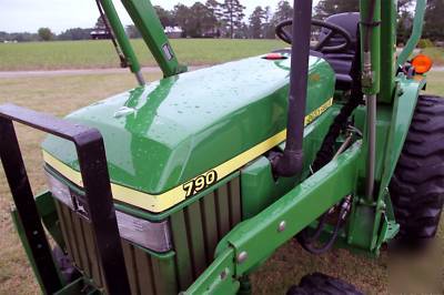 2001 john deere 790 4X4 with loader and equipment