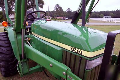 2001 john deere 790 4X4 with loader and equipment