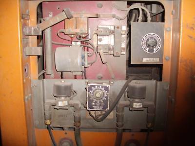Airco ac/dc heliwelder 5 to 460 amp complete on dolly