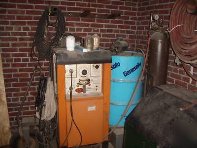 Airco ac/dc heliwelder 5 to 460 amp complete on dolly