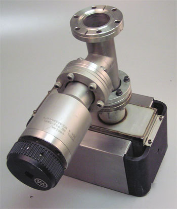 Varian triode ion pump 9115030 ionvac 911-5030