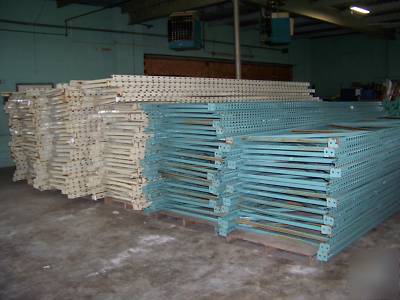 Large lot warehouse pallet racking beams 