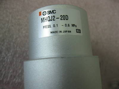 New MHQJ2-20D smc pneumatic parallel air gripper 