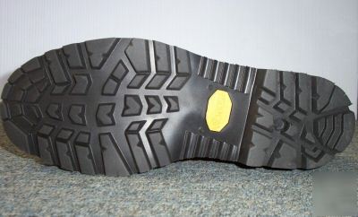 New leather fire boot - black diamond -size 8 1/2